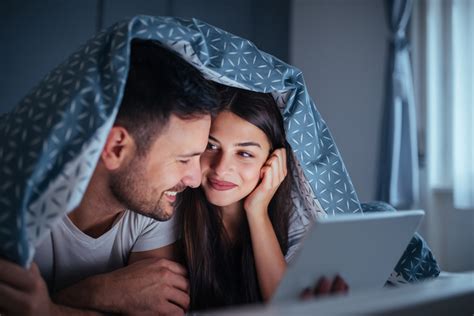 Online Dating: 10 Fascinating Psychological Insights